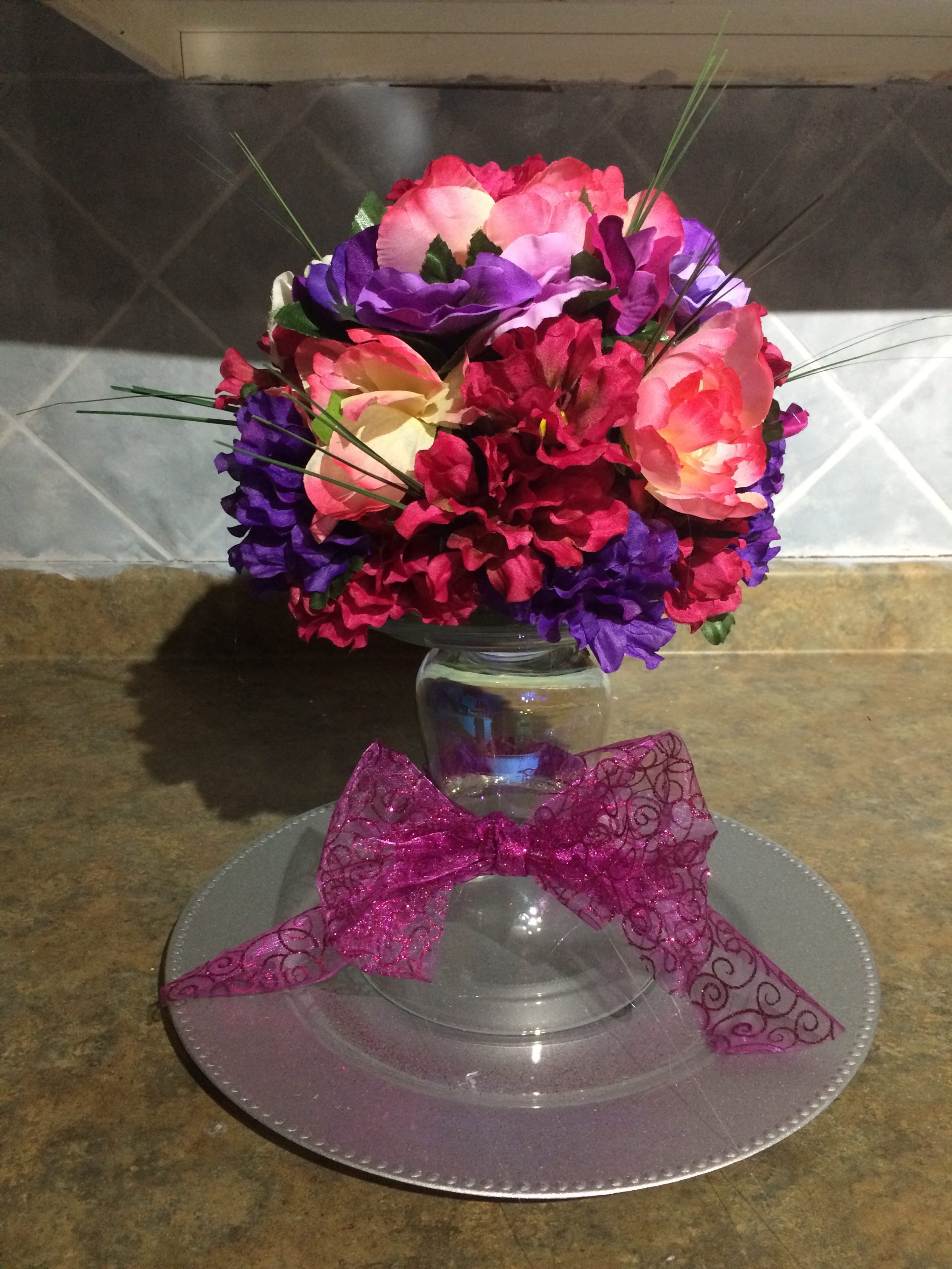 Creating a $10 Floral Centerpiece With Dollar Tree Items